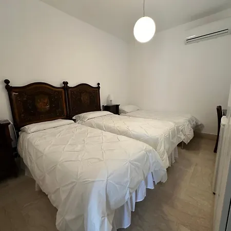 Crispi 10 Bed & Breakfast