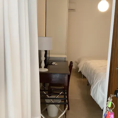 Crispi 10 Bed & Breakfast Floridia