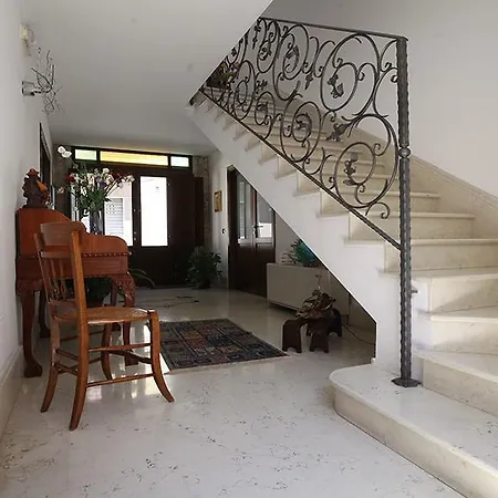Crispi 10 Bed & Breakfast Floridia
