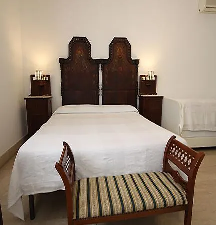 Crispi 10 Bed & Breakfast *